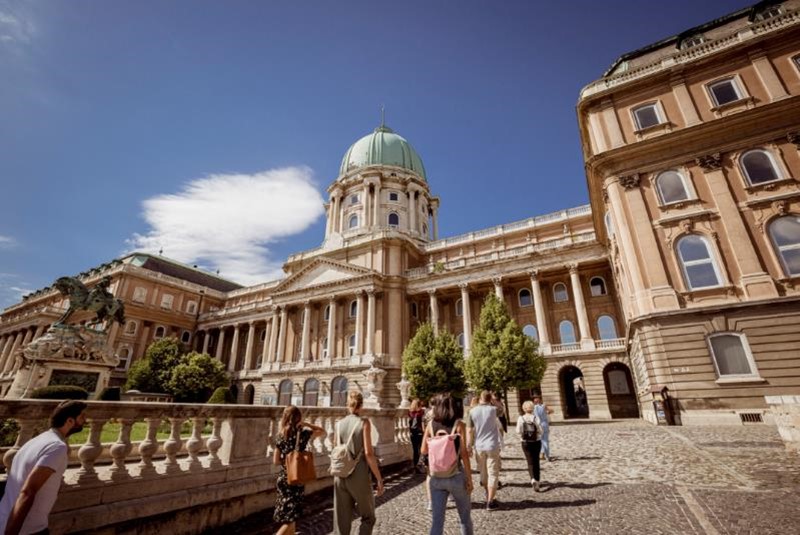 Buda Castle Walks